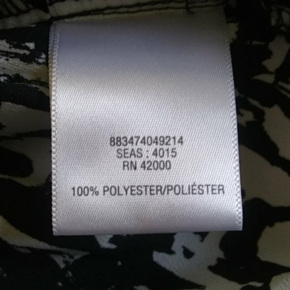 Jaclyn Smith Keyhole Blouse - Picture 6 of 6